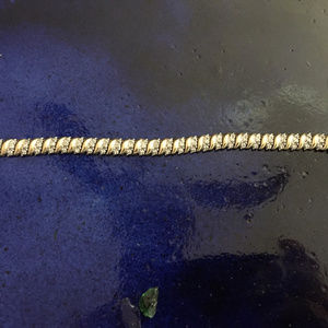 gold and diamond bracelet